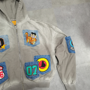 เสื้อฮู้ดดี้ปักลายเชนิลล์แบบกำหนดเอง แต่งสีสเปรย์ กระเป๋าผ้ายีนส์ ทรงปกติ สำหรับผู้ชาย ประดับคริสตัล ฤดูหนาว เป็นมิตรกับสิ่งแวดล้อม สไตล์วินเทจ - Product Image 3