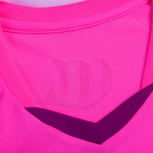 Uniforme de football à manches courtes durable et respirant pour hommes actifs, vêtements de sport personnalisables pour les clubs et la compétition - Product Image 3