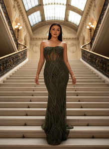 Vestido de fiesta a medida, elegante y de estilo premium para damas de honor y eventos de gala. - Product Image 3