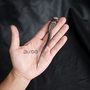 Venta al por mayor de cuerno de búfalo natural en forma de loro peinado palo de Vietnam hecho a mano de origen personalizable - Product Image 2