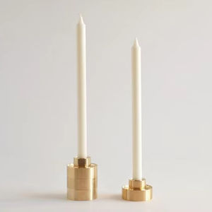 เชิงเทียนทองเหลืองโบราณงานฝีมือคุณภาพสูงสำหรับการตกแต่งภายในบ้านที่หรูหราและเหนือกาลเวลา - Product Image 1