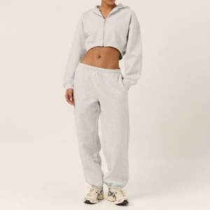 Ensemble sweat-shirt et jogging personnalisable pour femmes, tissu en molleton de coton, survêtement de haute qualité pour femmes et service OEM - Product Image 1