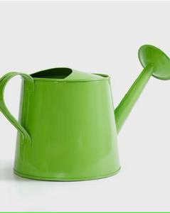 Regadera de Metal para Jardinería con Boquilla Larga, Mango de Zinc Resistente, Capacidad de 8L, Acabado con Recubrimiento en Polvo para un Riego Preciso y Fácil - Product Image 3