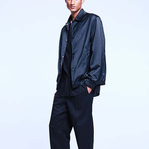 Asequible clásico elegante hombres chaquetas de bombardero para todas las estaciones de alta calidad de los hombres de satén chaqueta de invierno con su logotipo - Product Image 3