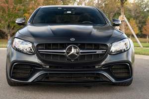 รถยนต์เมอร์เซเดส-เบนซ์ อี-คลาส ซีดาน ปี 2019 สภาพดีเยี่ยม เครื่องยนต์เบนซินธรรมดา 250-300 แรงม้า เกียร์อัตโนมัติ หลังคาซันรูฟแบบพาโนรามา ระบบมองเห็นรอบทิศทาง 360 องศา - Product Image 5