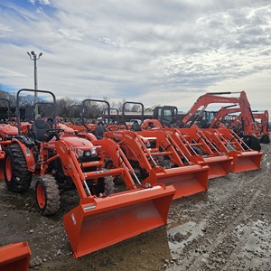 KUBOTA M704k usado 40HP 4WD Mini Tractor agrícola Farmland Wheel Tractor con motor diésel YTO nuevas condiciones 4x4 Tractor agrícola - Product Image 3