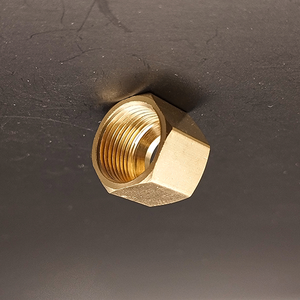 Écrous de compression BSPT en laiton à haute pression Traitement de surface plaqué BT-H Raccords de tuyauterie durables - Product Image 5