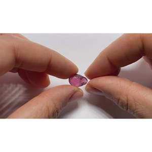 Pierre précieuse naturelle grenat rouge œil de chat en forme de cœur 8 mm polie de haute qualité - Product Image 2