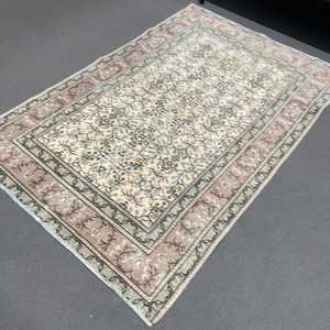 Vintage Turkish Rug, 3.8x5.7 ft Accent Rug, Gray <b>Pink</b> Southwestern Rug - Product Image 4