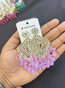 PENDIENTES TRADICIONALES Y DE MODA INDIOS KUNDAN CHAPADO EN ORO CON PENDIENTES DE PERLAS PARA MUJERES Y NIÑAS - Product Image 4