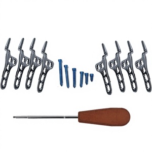 Placa de Gancho Clavicular de 3.5mm con Ángulo Variable, 2-6 Orificios, Tornillos L/R y LCP, Instrumentos Ortopédicos, Instrumentos Veterinarios - Product Image 1