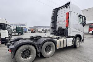 Camión Tractor Volvo FH 500 GLOBETROTT AXLE 6X4 Nuevo/Usado 2024 con Transmisión Automática, Motor Diésel Euro 6, Camión Volquete - Product Image 2