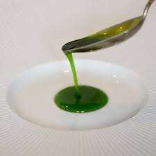 Pur et naturel 100% Top qualité estragon huile essentielle usine vente directe en gros fabricant usine d'huile d'estragon - Product Image 2