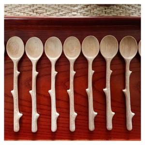 Cuillères en bois pour la cuisine de restauration et l'utilisation d'événement disponibles en différentes tailles et conceptions - Product Image 3