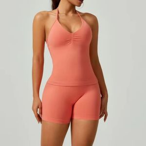 Ensemble de sport pour femmes en gros personnalisé, 2 pièces, débardeur et short, ensemble de yoga de fitness de couleur unie, taille plus - Product Image 2