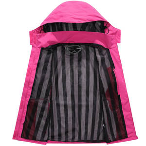 Chaqueta Impermeable con Capucha para Hombre, Mangas Largas, Estilo Urbano, Opciones Personalizables, Último Diseño, Hecha a Mano en Pakistán - Product Image 3