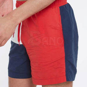 กางเกงขาสั้นชายหาดสำหรับผู้ชายสไตล์สตรีทสีพื้น - Product Image 4