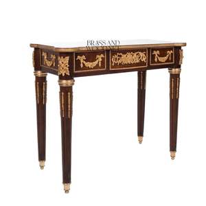 Mesa Auxiliar Rectangular de Madera de Lujo con Adornos Florales de Latón Dorado y Borde Festoneado para Decoración Clásica de Esquinas del Hogar - Product Image 5