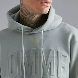 เหมาะกับผู้ชายน้ําหนักเบาเสื้อกันหนาวหมวกลายนูนคุณภาพระดับพรีเมียมออกแบบ OEM แบบกําหนดเองเสื้อกันหนาวหมวกนูน - Product Image 5