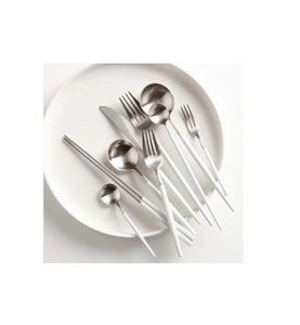 Ensemble de couverts en acier inoxydable poli miroir de qualité créative ensemble de couverts au design attrayant pour ensemble de couverts de vaisselle - Product Image 3