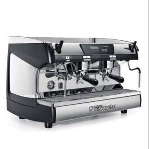Meilleure offre : 50 % de réduction sur la machine à expresso commerciale Aver Nuova-Simonelli Aurelia II 3 groupes T3 - Product Image 1