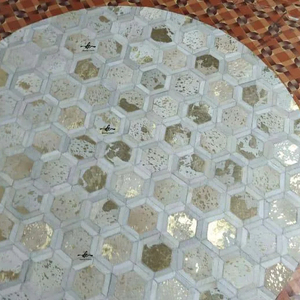 พรมและพรมสมัยใหม่พรมหนังวัวพรมพื้นที่พิมพ์ 3 มิติสําหรับห้องนั่งเล่นพื้นที่ขนาดใหญ่ทําด้วยมือ - Product Image 1