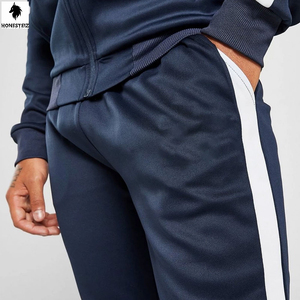 เสื้อฮู้ดผู้ชายสีดำแบบสวมหัวเสื้อบาสเก็ตบอลเสื้อฮู้ดขนสัตว์ยืดหยุ่นแบบเรียบลำลอง - Product Image 4