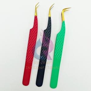 Pince à épiler professionnelle en acier inoxydable à 45 degrés avec poignée en diamant - Product Image 1