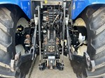 New Holland T7.200 Tracteur agricole à faible consommation de carburant 140HP d'occasion New Holland T6070 Tracteur à roues Core Components Pompe à moteur - Product Image 5