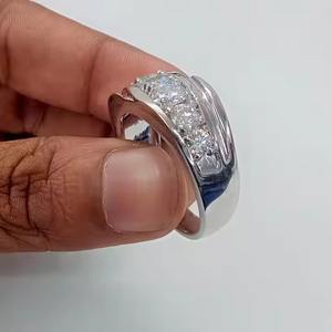 Bague fine originale en moissanite pour homme, cadeau d'anniversaire de mariage en argent 925 pour père, frère ou mari - Product Image 4