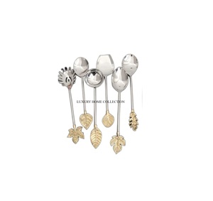 Ensemble de couverts en métal luxueux avec design ergonomique et construction en acier inoxydable de haute qualité, parfait pour les repas formels - Product Image 3