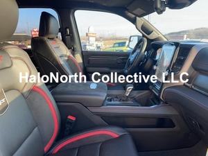 2018 Dodge Ram 1500 TRX pickup เกียร์ธรรมดาอัตโนมัติเบาะหนังภายในสีเข้มระยะทางต่ำรถมือสอง - Product Image 5