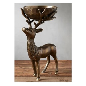 Cuenco de ciervo de bronce antiguo moderno, ciervo de pie, perfecto para ensalada, nueces, aperitivos de frutas, cuencos de aluminio decorativos hechos a mano - Product Image 1