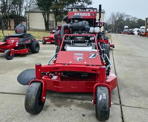 Cortadora de Césped a Gasolina Ferris 5901941 de 36 Pulgadas, Modelo Z1, con Plataforma para Montar, 2500 W, 25 HP, Descarga Trasera - Product Image 2