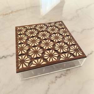 Modern Artistic Acrylic Gift Box Featuring Mother of Pearl Shell Inlay Lid Personalized Design Opulent Arabic & Wedding Gifting - Product Image 5
