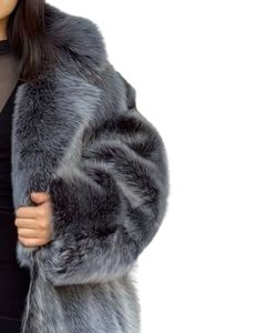 เสื้อโค้ทขนสัตว์เทียมตัวยาวสีเทาของผู้หญิงเสื้อคลุมหรูหราขนฟูยาวเต็มตัวนุ่มอบอุ่นสำหรับฤดูหนาว - Product Image 2