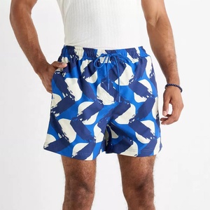 Shorts personnalisés pour hommes avec imprimé graphique, motif étoiles sur toute la surface, décontractés pour l'été, taille élastique, légers - Product Image 2
