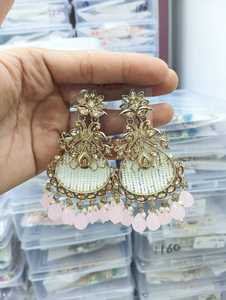 ต่างหูชุบทองสไตล์ดั้งเดิมของผู้หญิงดีไซน์สวยงามหินลูกปัดเงาไข่มุกเครื่องประดับแฟชั่นโลหะผสมสังกะสีขายส่ง - Product Image 2