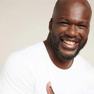 เสื้อยืดคอกลมแขนสั้นแบบแอคทีฟยืดได้: แห้งเร็วสำหรับผู้ที่ชื่นชอบการออกกำลังกาย - Product Image 4