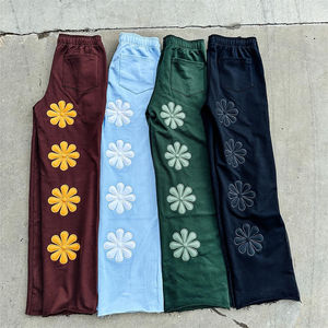 Ensemble survêtement vintage pour homme personnalisé en usine, sweat-shirt 100% coton, sweat-shirt à capuche court brodé, ensemble jogging avec patch floral appliqué - Product Image 1