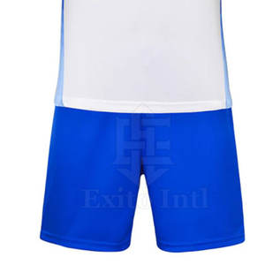 Uniformes de fútbol hechos a medida 2024, su propio diseño, camiseta y pantalones cortos de sublimación, ropa de fútbol Premium - Product Image 2