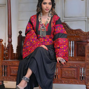 Vestidos Afganos Kuchi de Alta Calidad al por Mayor, Vestido Tradicional Afgano Kuchi de Alta Calidad en Grandes Cantidades - Product Image 1