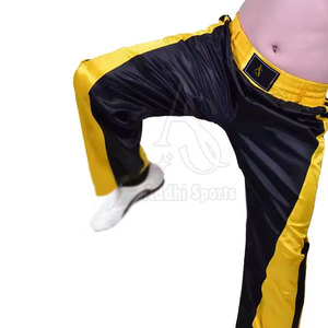 Pantalones de boxeo ligeros para hombre para un ajuste cómodo durante el entrenamiento deportivo y de artes marciales - Product Image 6