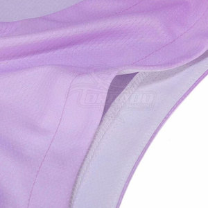 Uniforme de basket-ball de haute qualité 100% polyester Couleur personnalisée Meilleur tissu doux Confortable Respirant Séchage rapide Logo personnalisé Plus - Product Image 3
