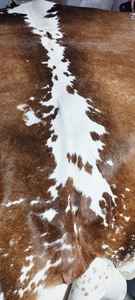 Alfombra de Piel de Vaca con Estampado Animal, Tamaño Grande, Forma Personalizada, para Sala de Estar y Uso Comercial, Hecha en India - Product Image 4