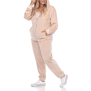 Survêtement de sport décontracté avec logo personnalisé pour femmes Sweat à capuche en velours élégant et survêtement de jogging Ensemble de 2 pièces - Product Image 3