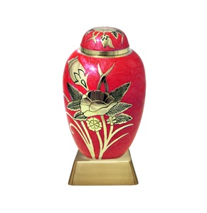 Diseño hecho a mano Latón Plata Acabado antiguo Urna de cremación Diseño personalizado y diseño Urnas funerarias para la venta - Product Image 2