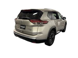 Used 2025 Compact Luxury SUV Intelligent All-Terrain <b>Drive</b> Model with Premium Interior - Product Image 6