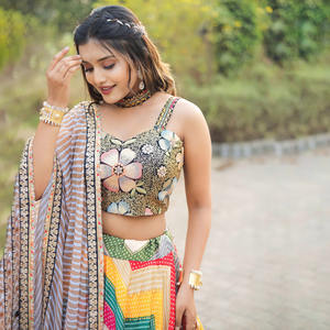 Fabzone présentant le travail multicolore d'impression et de broderie de zigzag Chaniya Choli pour ce festival de Navratri - Product Image 6