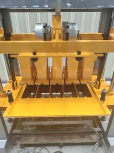 Macchina per Blocchi Semi-automatica QTJ4-40 a Basso Prezzo, Attrezzatura per Mattoni Forati in Calcestruzzo per Piccole Imprese Edili - Product Image 3